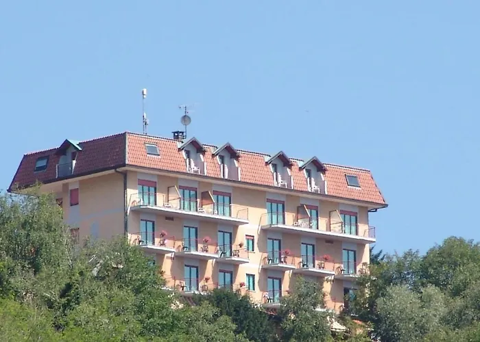 Colli Fioriti 3*